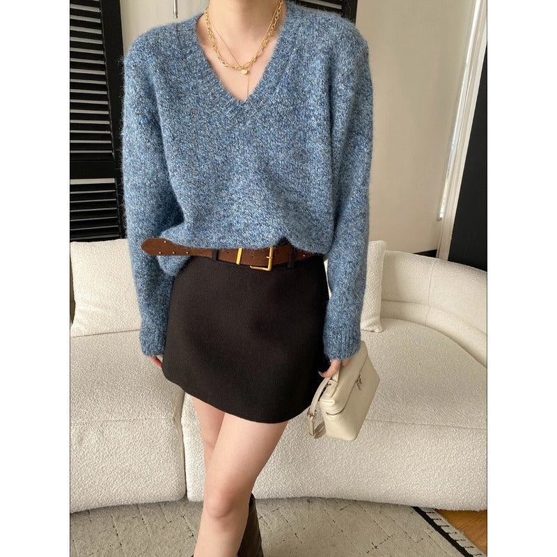 Soft Knit Sweater with Floral Pattern, V-Neck, Loose Fit Comfortable and Skin-Friendly French StyleGentle